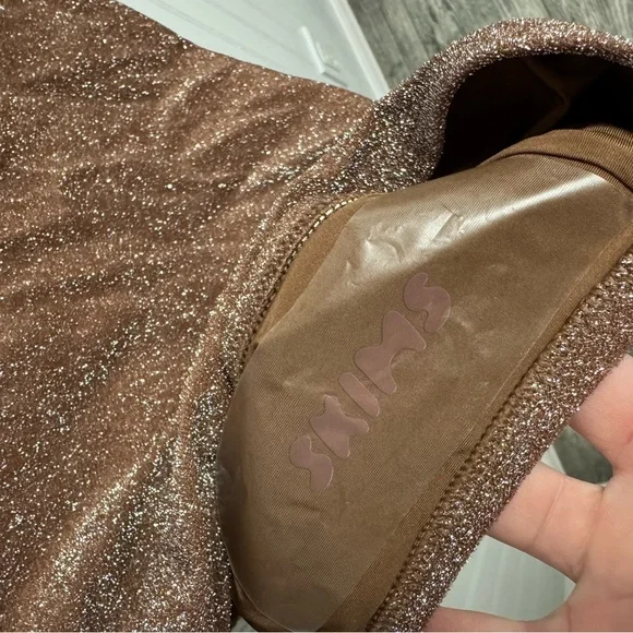 Skims Sparkling Brown Bikini Bottom - Picture 4 of 6